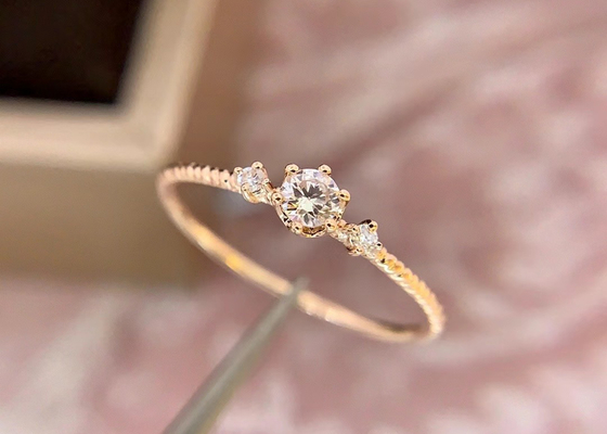 Claw Setting Nhẫn kim cương vàng 14k, Nhẫn kim cương 0,1 Ct để làm quà tặng