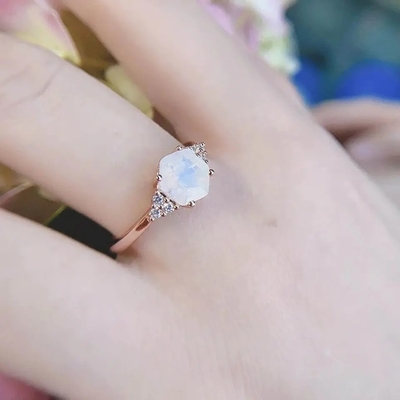 Hoa Hồng Vàng Hình Lục Giác Cưới Chính Hãng Trang Sức Đá Mặt Trăng Xinh Xắn Tự Nhiên Cầu Vồng Nhẫn Đá Mặt Trăng