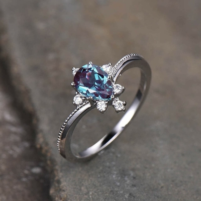Trang sức bằng đá Alexandrite tổng hợp, Phòng thí nghiệm bằng bạc 925 đã tạo ra nhẫn Alexandrite