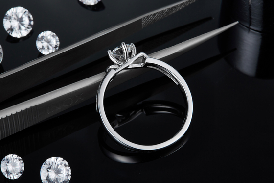 Trang sức kim cương Moissanite và Sapphire Platineve hình vuông màu trắng Nhẫn nữ bằng bạc1.94CTW