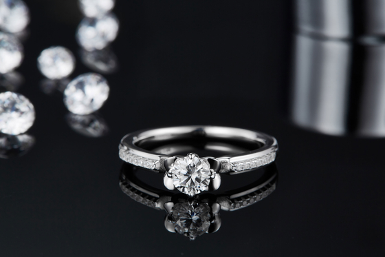 Nhẫn Đính Hôn Moissanite Cắt Hoa Nhẫn Vàng Trắng 14KN Độc Đáo Nhẫn Đính Hôn Moissanite