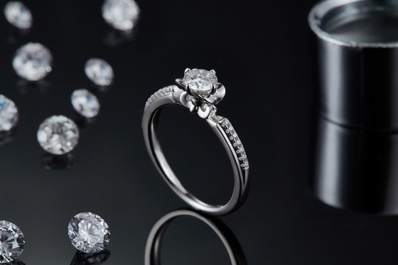 Nhẫn Đính Hôn Moissanite Cắt Hoa Nhẫn Vàng Trắng 14KN Độc Đáo Nhẫn Đính Hôn Moissanite