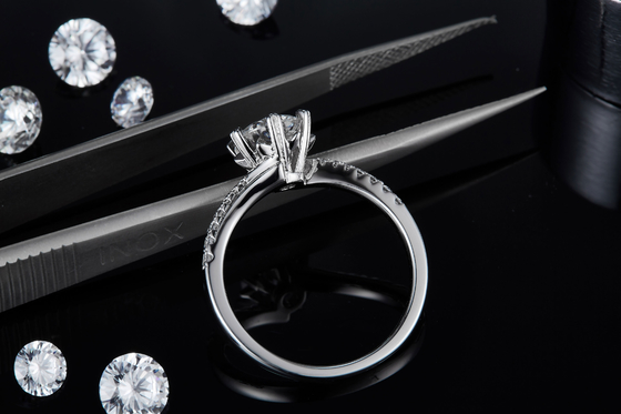 1.30CT Trắng Moissanite Và Sapphire Platineve CZ Trang Sức Đính Hôn Nữ Nhẫn