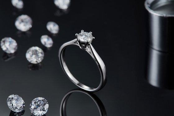 Trang sức cưới tối giản Nhẫn bạc 9K Cắt tròn Moissanite trắng CZ