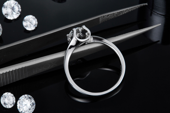 RD 4MM Hình Thang Trắng Moissanite Nhẫn Bạc 9K CZ Trang Sức Cưới Tối Giản