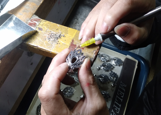 0,05ct 5 chiếc Nhẫn vàng 9K 2MM với Kim cương tự nhiên cho sự gắn kết ODM