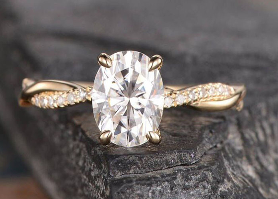 Nhẫn đính hôn hình bầu dục Mossianite 2,5ct Chất liệu vàng hồng 18K