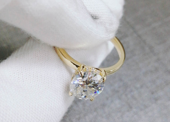 1.5ct Oval Cut Lab Grown Moissanite Ring Chất liệu vàng 14K Kích thước 0,7 × 0,9cm