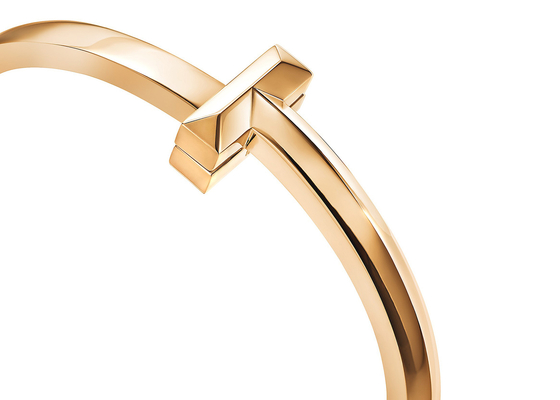 Vòng đeo tay bản lề kim cương rộng 18K T1 Trọng lượng 43,31g cho Lễ kỷ niệm