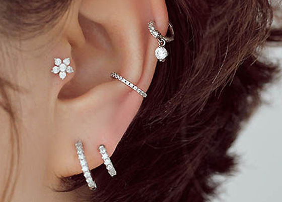 0,1ct Vòng xỏ kim cương Tragus, Vòng mũi bằng vàng trắng Đường kính bên trong 8-15mm