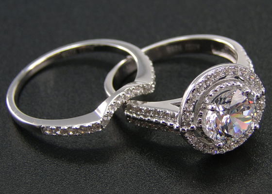 Bộ nhẫn cưới Halo tròn 1,25 Ct OEM cho loại cài đặt ngạnh đính hôn