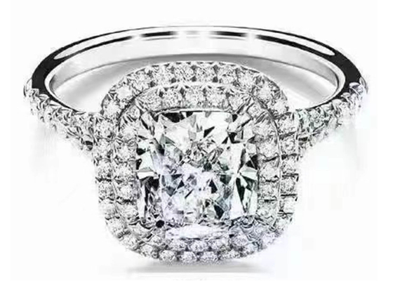 Bộ nhẫn cưới OEM Đệm cắt Halo với 66 chiếc 1,2ct kim cương