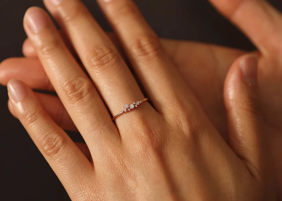 Nhẫn trang sức kim cương thật 14K rắn Đường cắt ODM rực rỡ cho ngày kỷ niệm