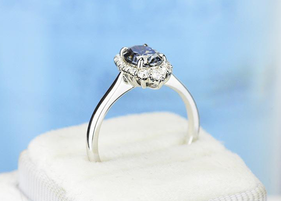3 Carat Oval Lab Grown Moissanite Ring Màu Xám đậm Kích thước 8 × 10MM