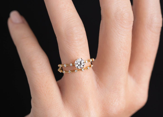 Nhẫn kim cương Moissanite 1.0ct, Nhẫn đính hôn cắt tròn 6.5MM ODM