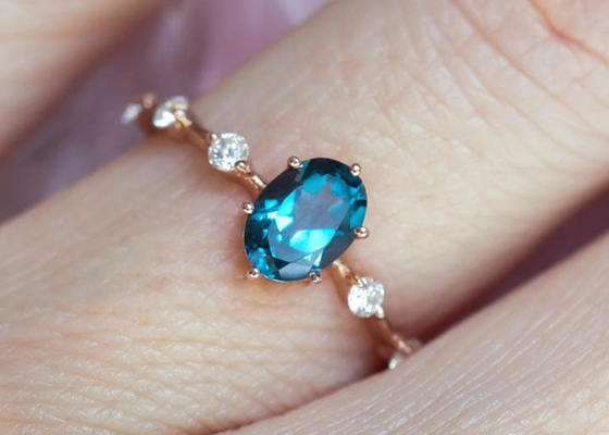 Vòng Topaz xanh London 1,56ct, Hình bầu dục Vòng kim cương Cắt hình tròn OEM