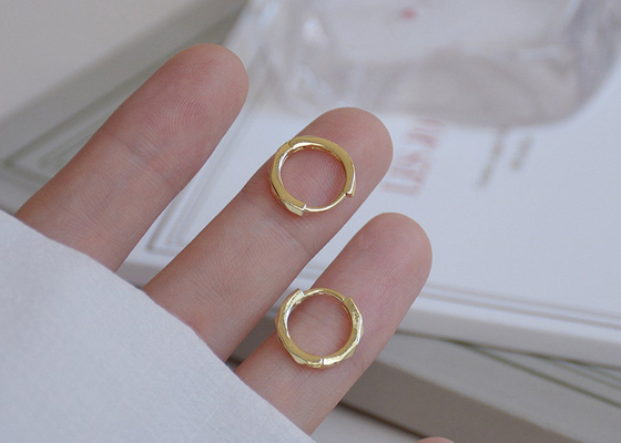 Hoa tai vòng vàng nhỏ OEM, Hoa tai Huggie hình học Đường kính 10mm