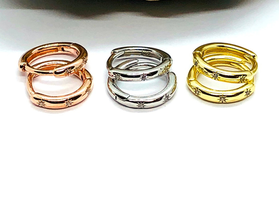 8,4mm Hoop Bông tai vàng 9K khắc Sao Bắc Đẩu bằng kim cương Moissanite