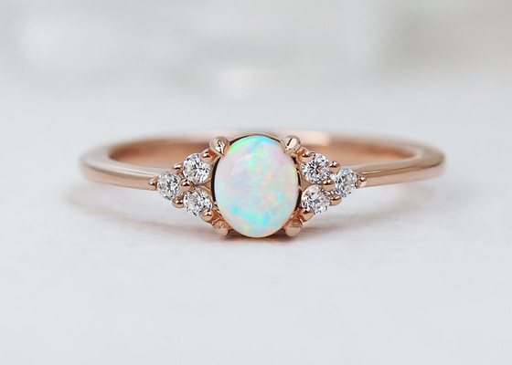 Vòng vàng 9K cắt Cobochon, Vòng đá Opal tự nhiên 0,5ct Kích thước 5 × 7MM
