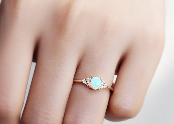 Vòng vàng 9K cắt Cobochon, Vòng đá Opal tự nhiên 0,5ct Kích thước 5 × 7MM